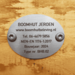 Typeplaatje boomhut
